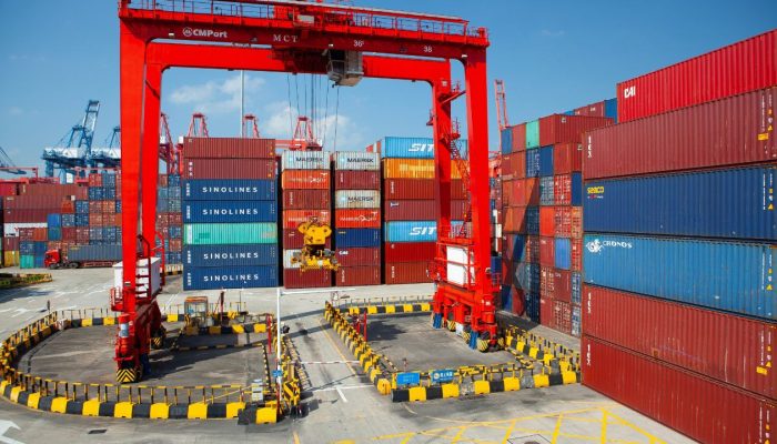 How to Choose the Right Port Crane