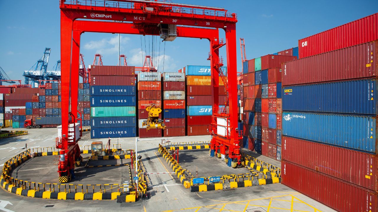 How to Choose the Right Port Crane
